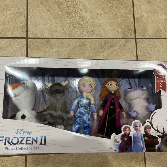 Disney Frozen Plush Collector Set - Picture 1 of 1